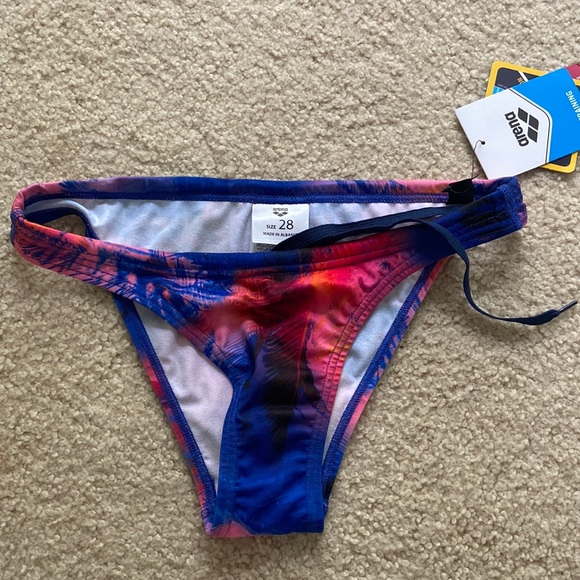 arena bikini bottoms - Picture 1 of 2